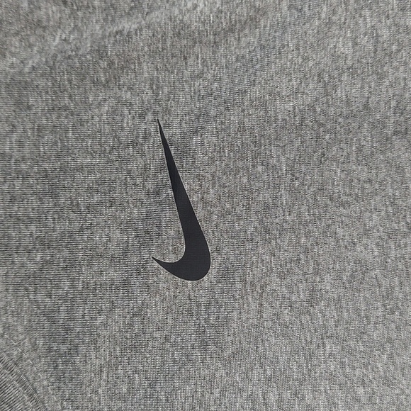 Nike Dri Fit Heather Gray Tee Size S/CH - Picture 2 of 7